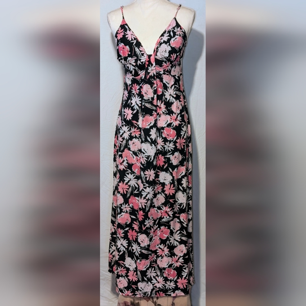 Women's Intimo Donatella long floral dress. Sz. Medium. Excellent condition.